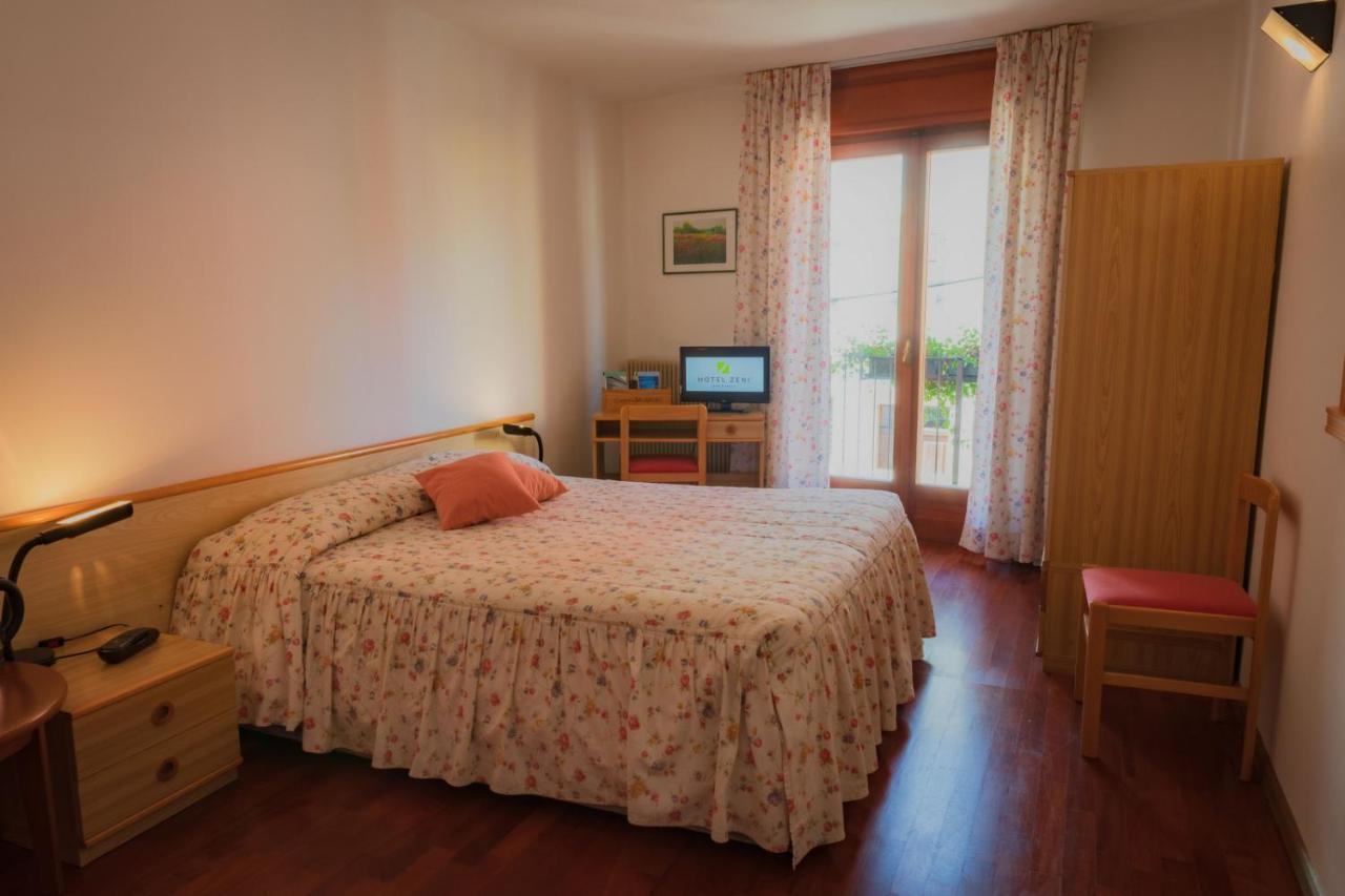 Hotel Zeni Брентонико Экстерьер фото