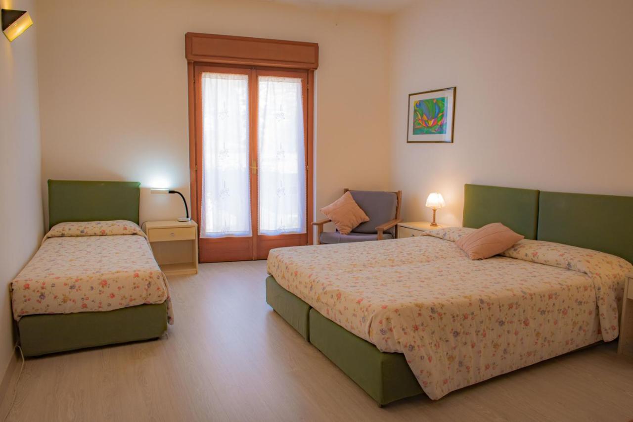 Hotel Zeni Брентонико Экстерьер фото