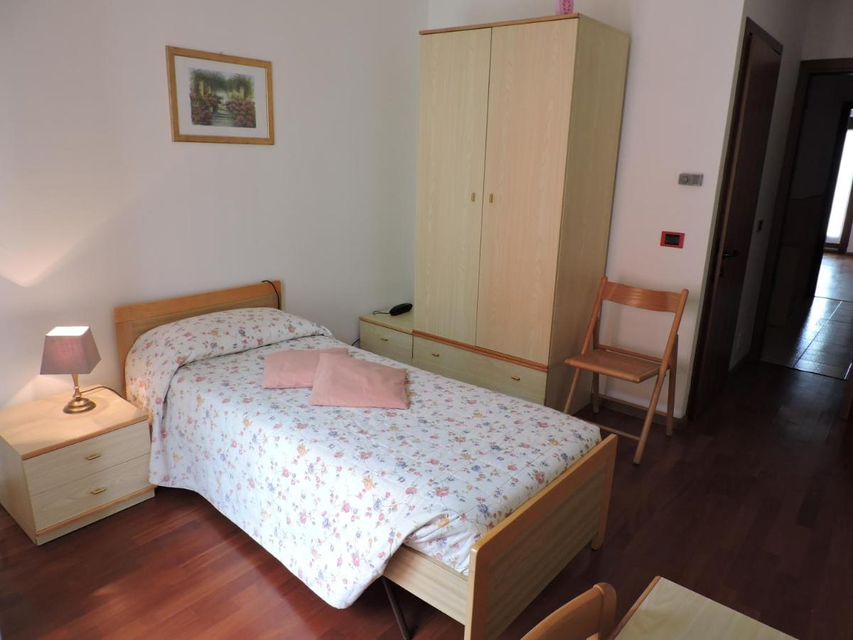Hotel Zeni Брентонико Экстерьер фото